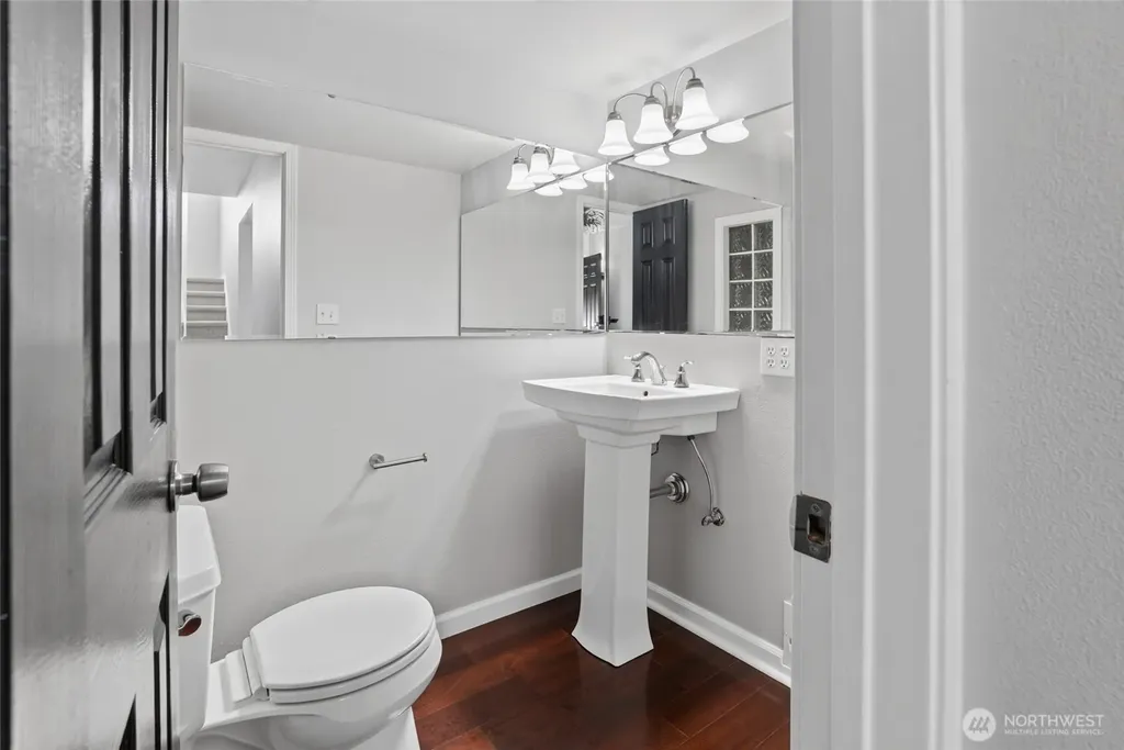 346 Lawrence Street Hoquiam WA 98550
