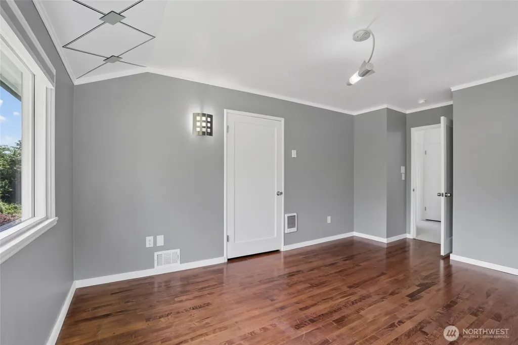346 Lawrence Street Hoquiam WA 98550
