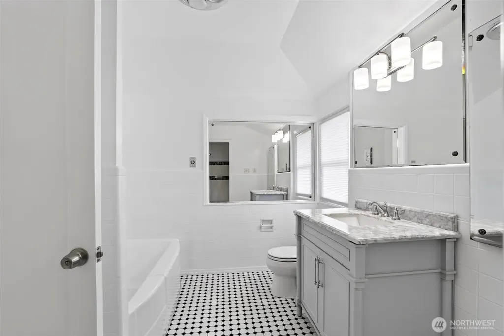 346 Lawrence Street Hoquiam WA 98550