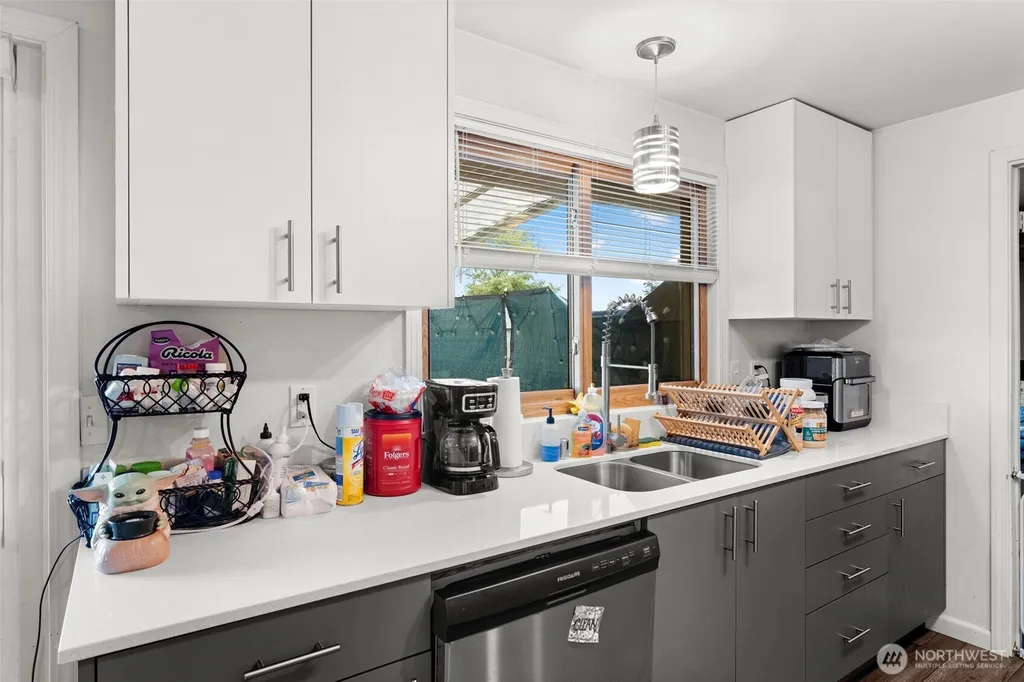 1637 SE Salmonberry Road Port Orchard WA 98366