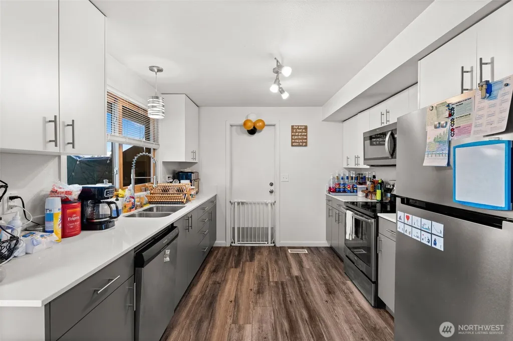 1637 SE Salmonberry Road Port Orchard WA 98366
