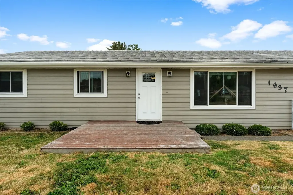 1637 SE Salmonberry Road Port Orchard WA 98366