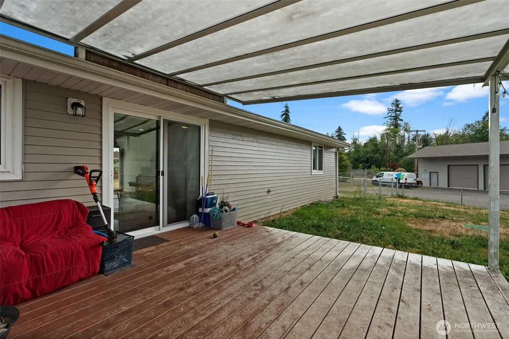 1637 SE Salmonberry Road Port Orchard WA 98366