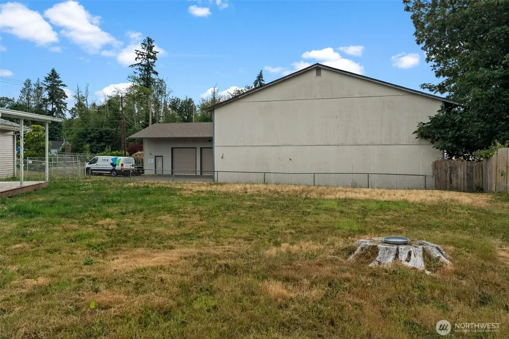 1637 SE Salmonberry Road Port Orchard WA 98366