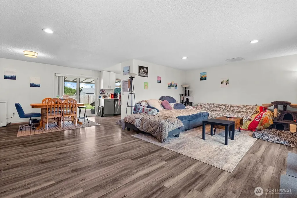 1637 SE Salmonberry Road Port Orchard WA 98366