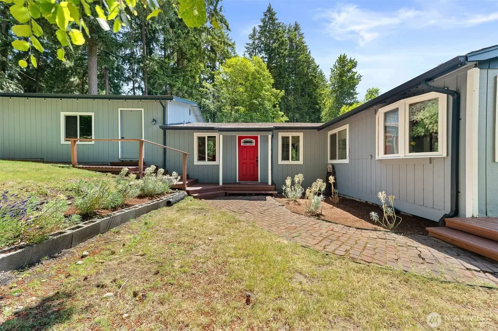 7910 Warbler Court SE Olympia WA 98513