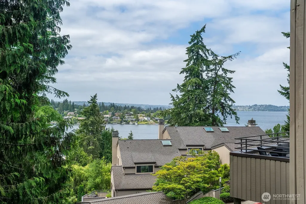 4818 102nd Lane NE Kirkland WA 98033
