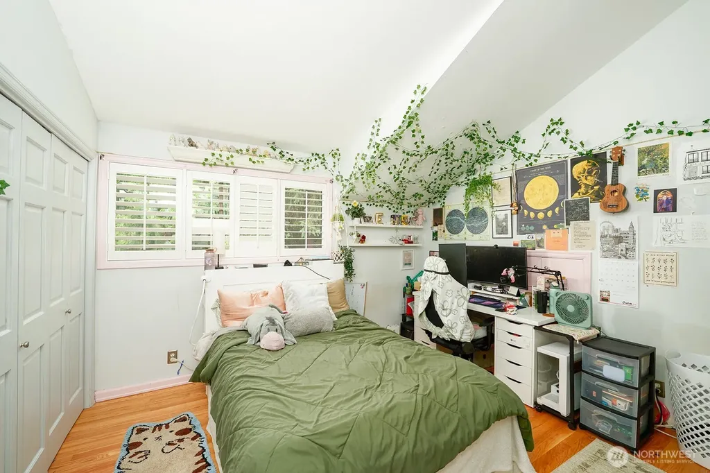 4818 102nd Lane NE Kirkland WA 98033