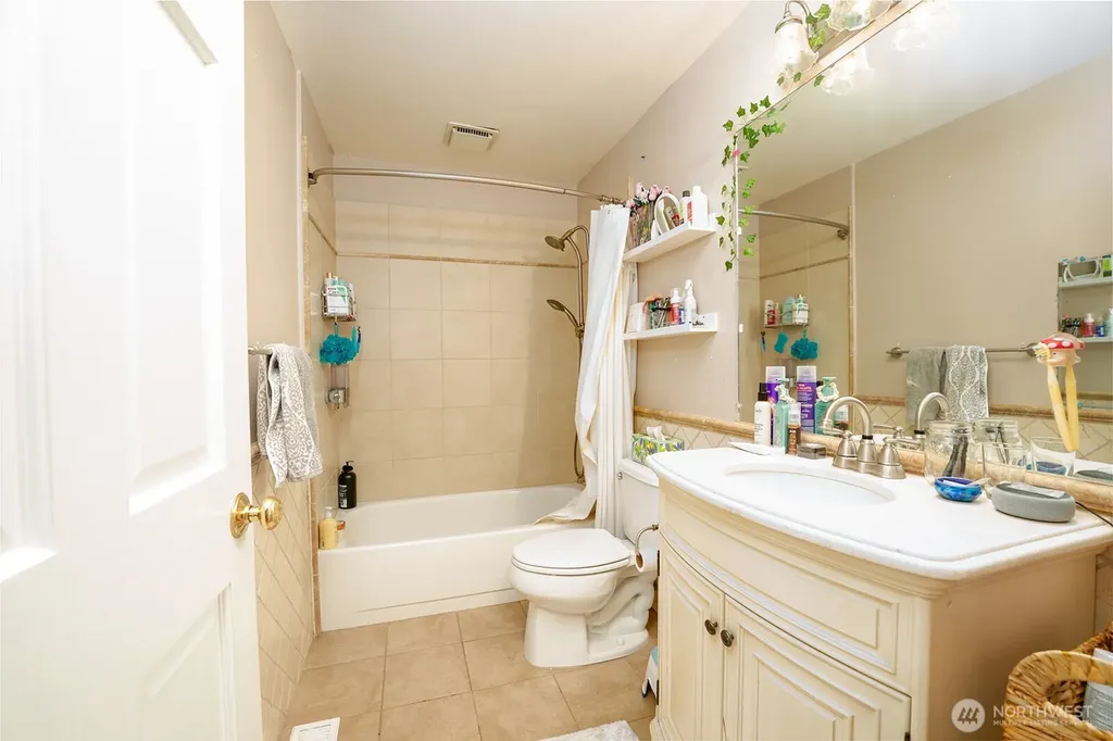 4818 102nd Lane NE Kirkland WA 98033