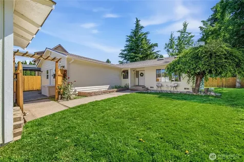 6113 148th Avenue NE Lake Stevens WA 98258