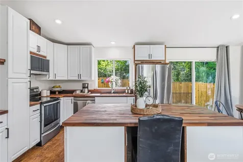 6113 148th Avenue NE Lake Stevens WA 98258