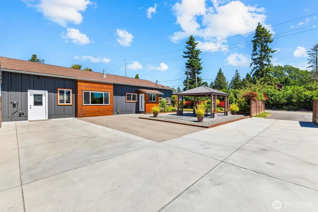 3275 Bennett Drive Bellingham WA 98225