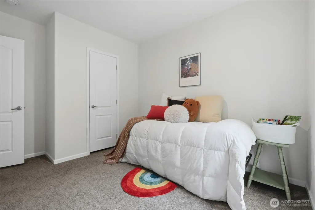 31571 Night Owl Avenue NE Kingston WA 98346