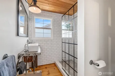 1705 N 82nd Street Seattle WA 98103