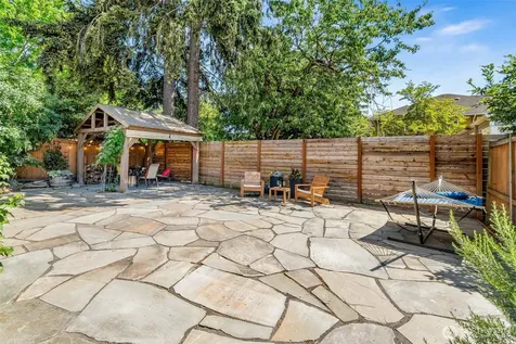 1705 N 82nd Street Seattle WA 98103