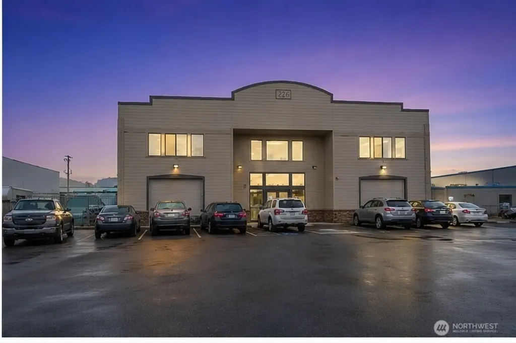 327 C Street NW Auburn WA 98001
