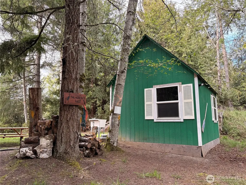 730 E Madrona Boulevard NW Lakebay WA 98349