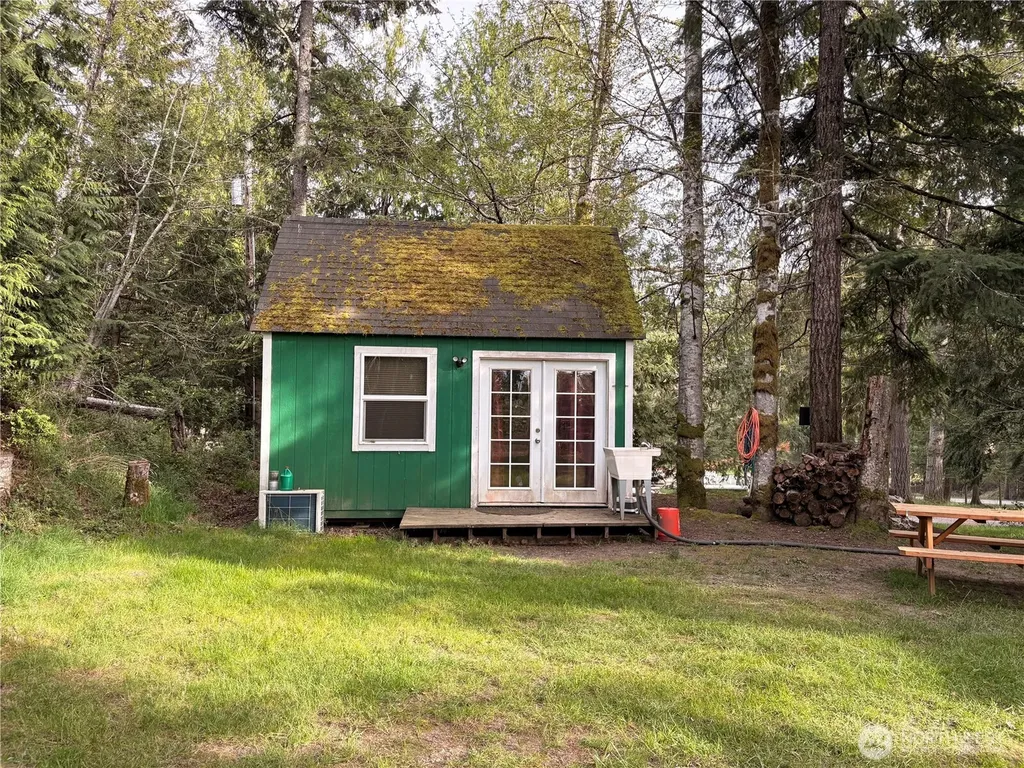 730 E Madrona Boulevard NW Lakebay WA 98349