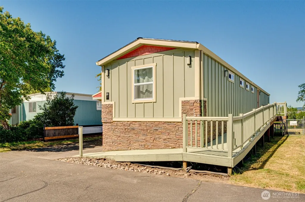 39100 NW Pacific Highway NW Woodland WA 98674
