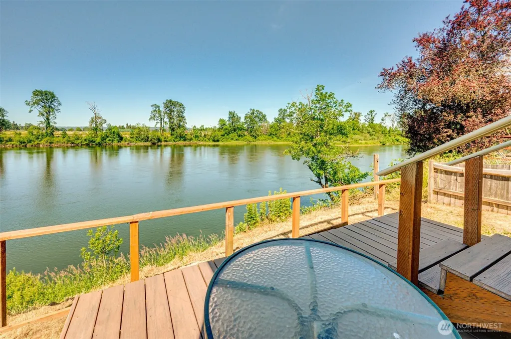 39100 NW Pacific Highway NW Woodland WA 98674
