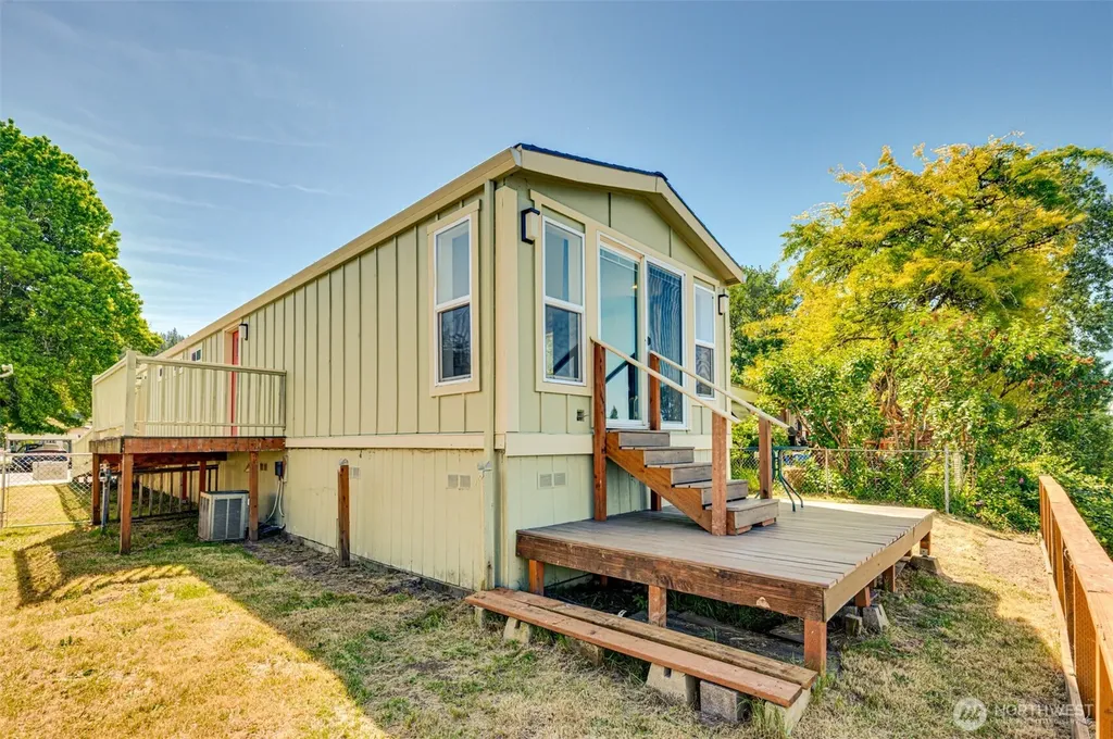39100 NW Pacific Highway NW Woodland WA 98674
