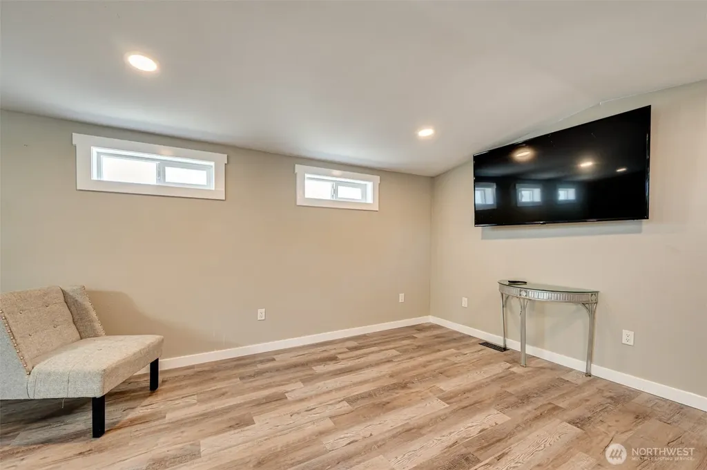 39100 NW Pacific Highway NW Woodland WA 98674