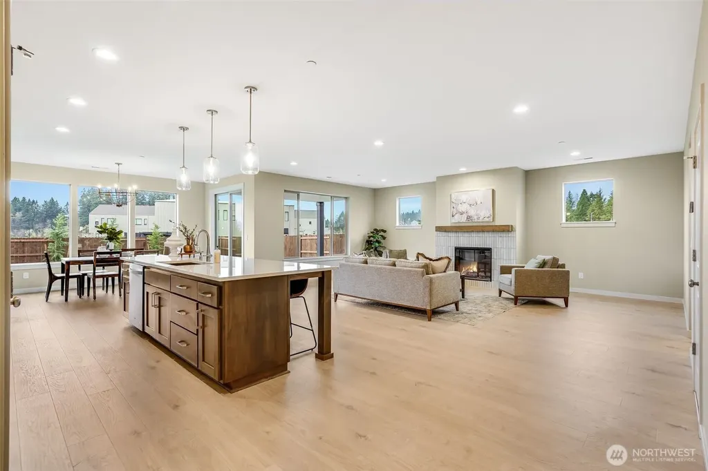 225 E 24th Avenue La Center WA 98629