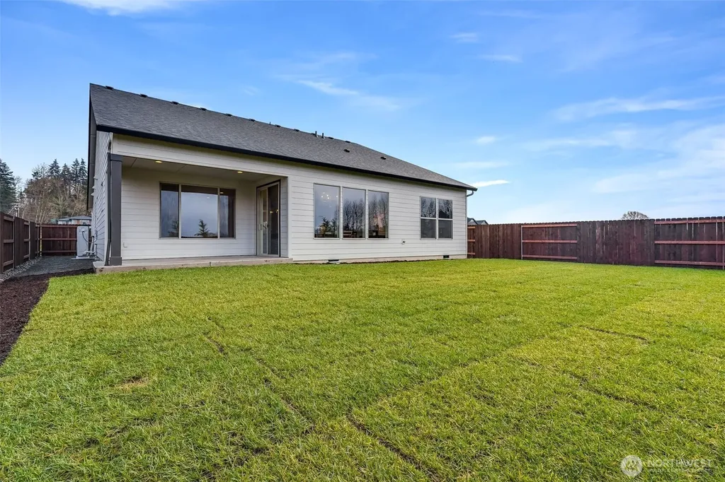 225 E 24th Avenue La Center WA 98629