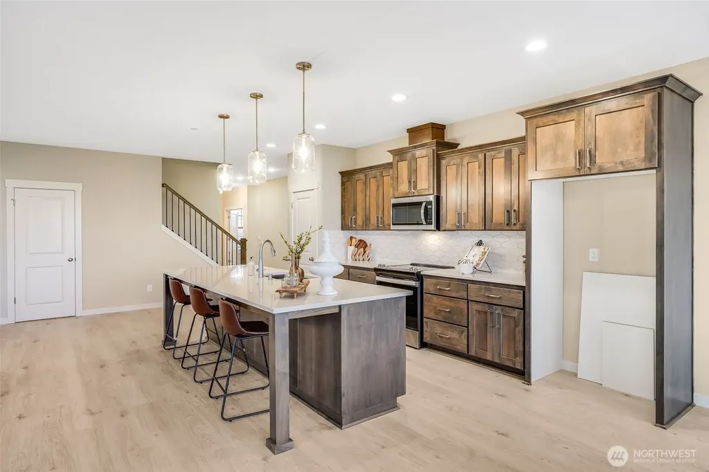 225 E 24th Avenue La Center WA 98629
