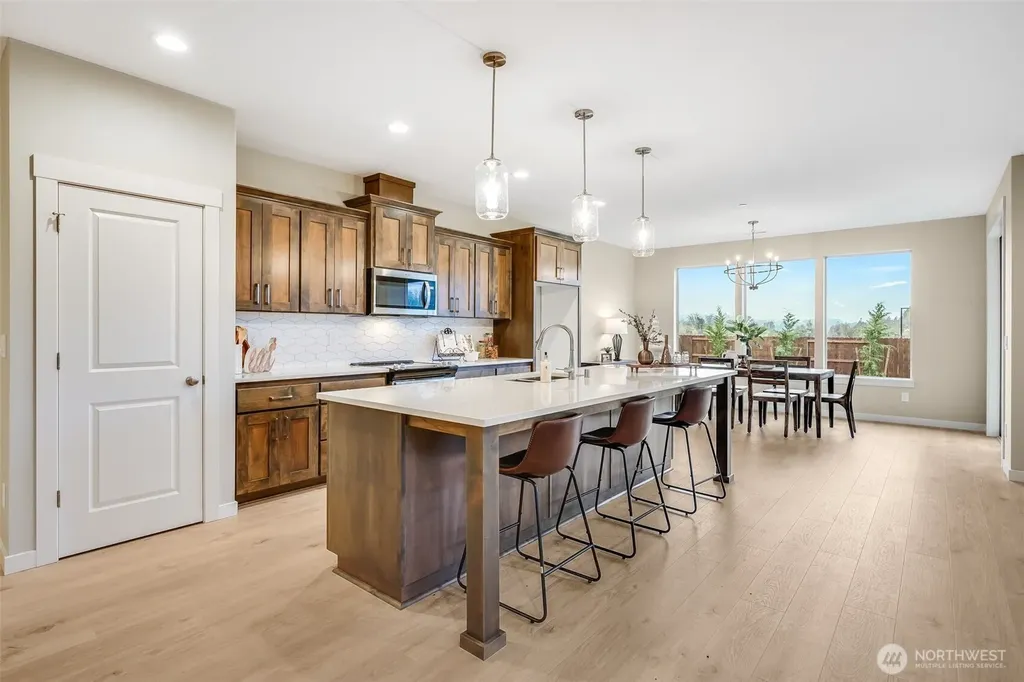 225 E 24th Avenue La Center WA 98629