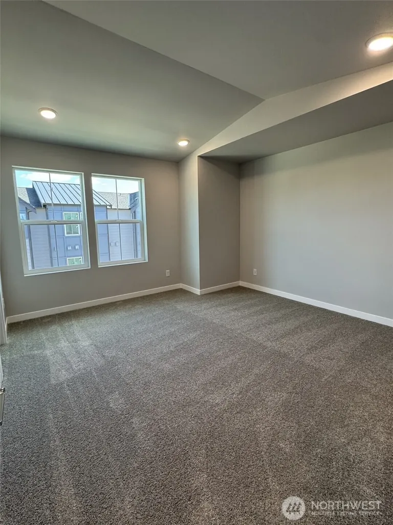 23340 Franklin Circle Black Diamond WA 98010