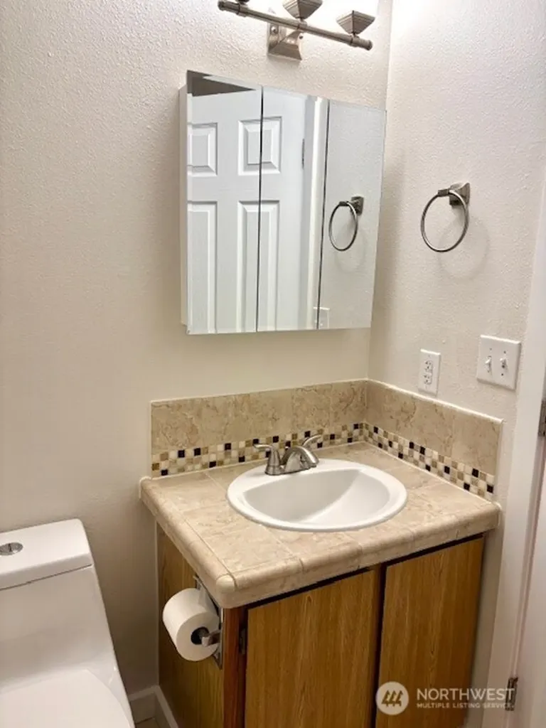 911 30th Street NE Auburn WA 98002