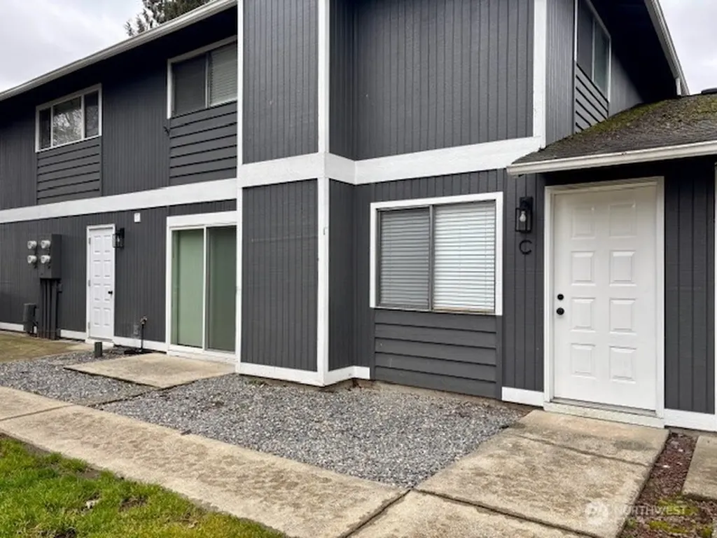 911 30th Street NE Auburn WA 98002