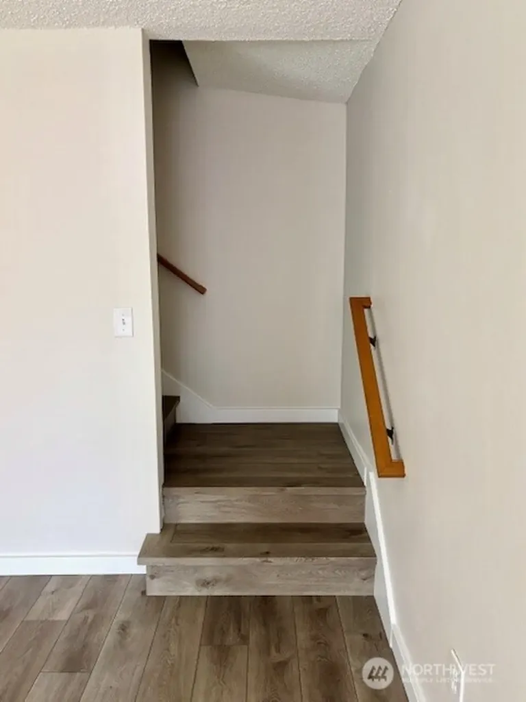 911 30th Street NE Auburn WA 98002