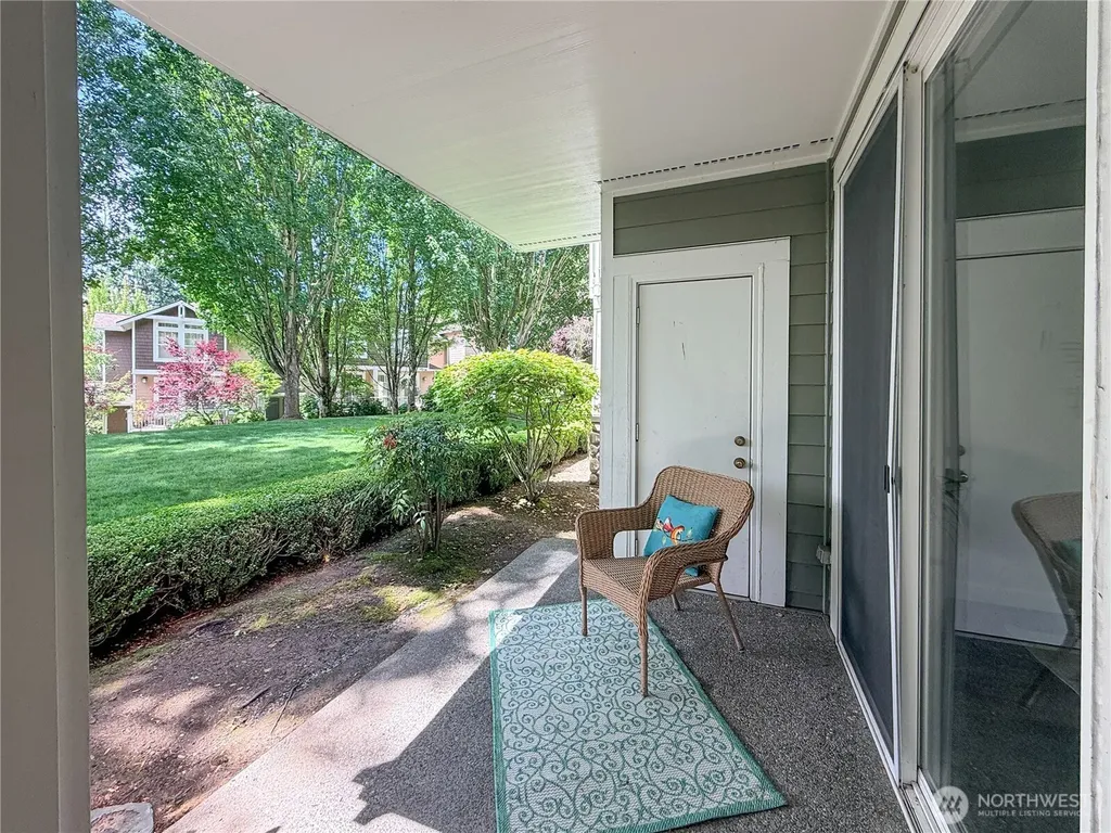 12208 NE 24th Street Bellevue WA 98005