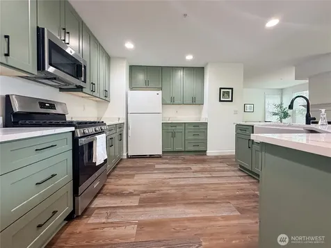 12208 NE 24th Street Bellevue WA 98005