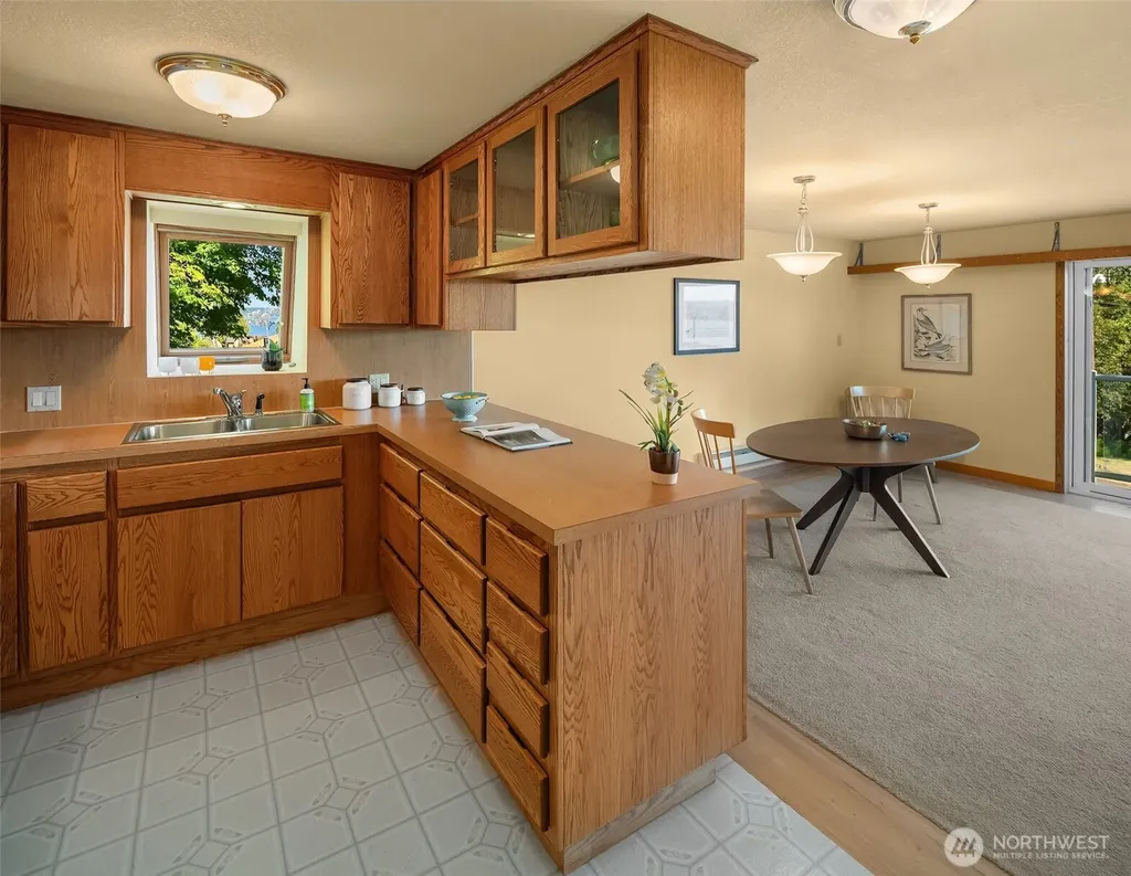 12422 SW Bachelor Road Vashon WA 98070