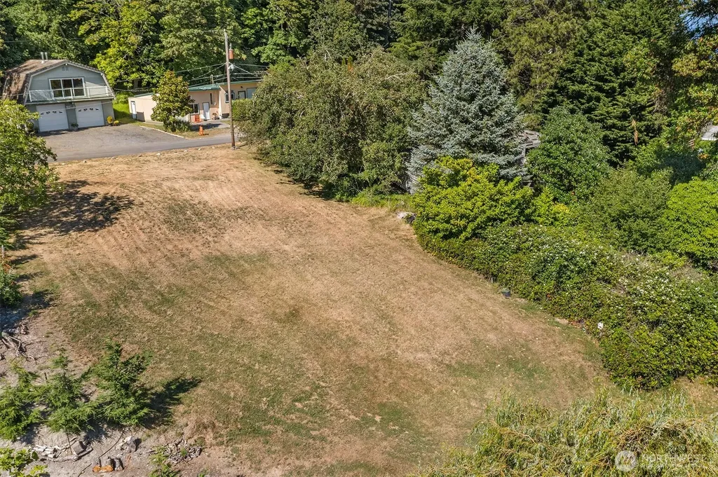 12422 SW Bachelor Road Vashon WA 98070