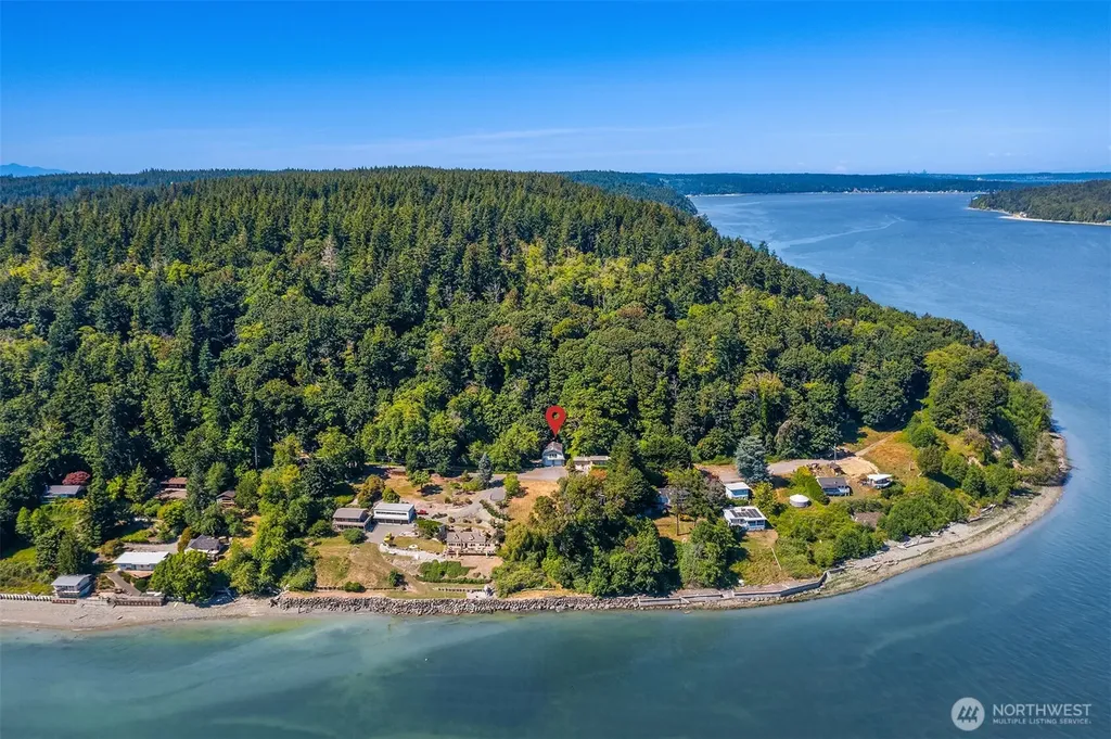 12422 SW Bachelor Road Vashon WA 98070
