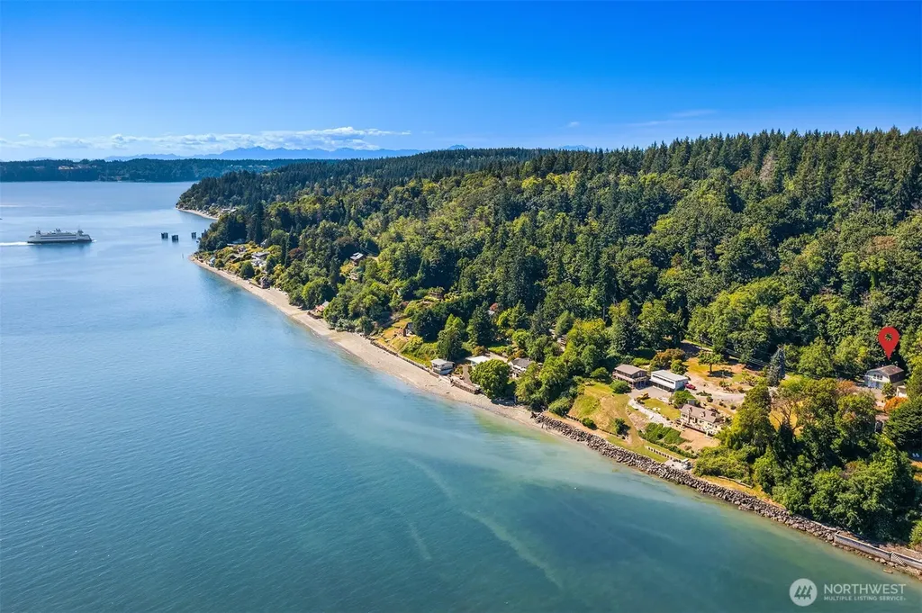 12422 SW Bachelor Road Vashon WA 98070