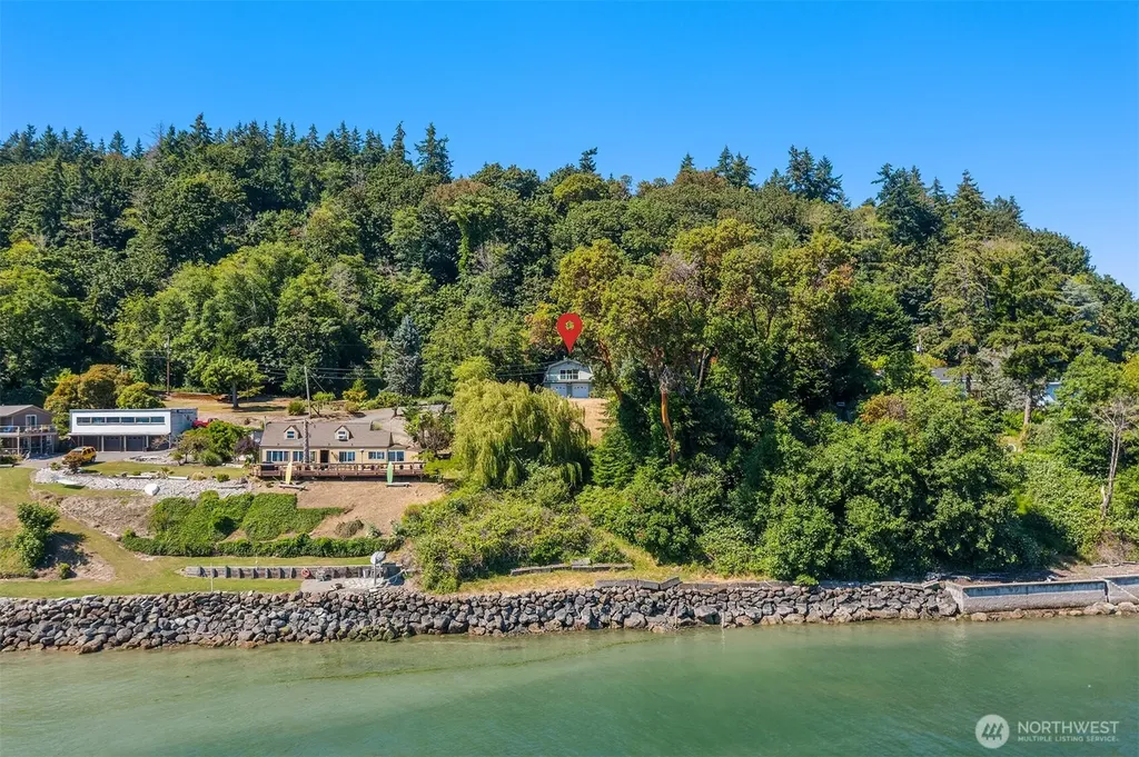 12422 SW Bachelor Road Vashon WA 98070