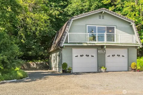 12422 SW Bachelor Road Vashon WA 98070