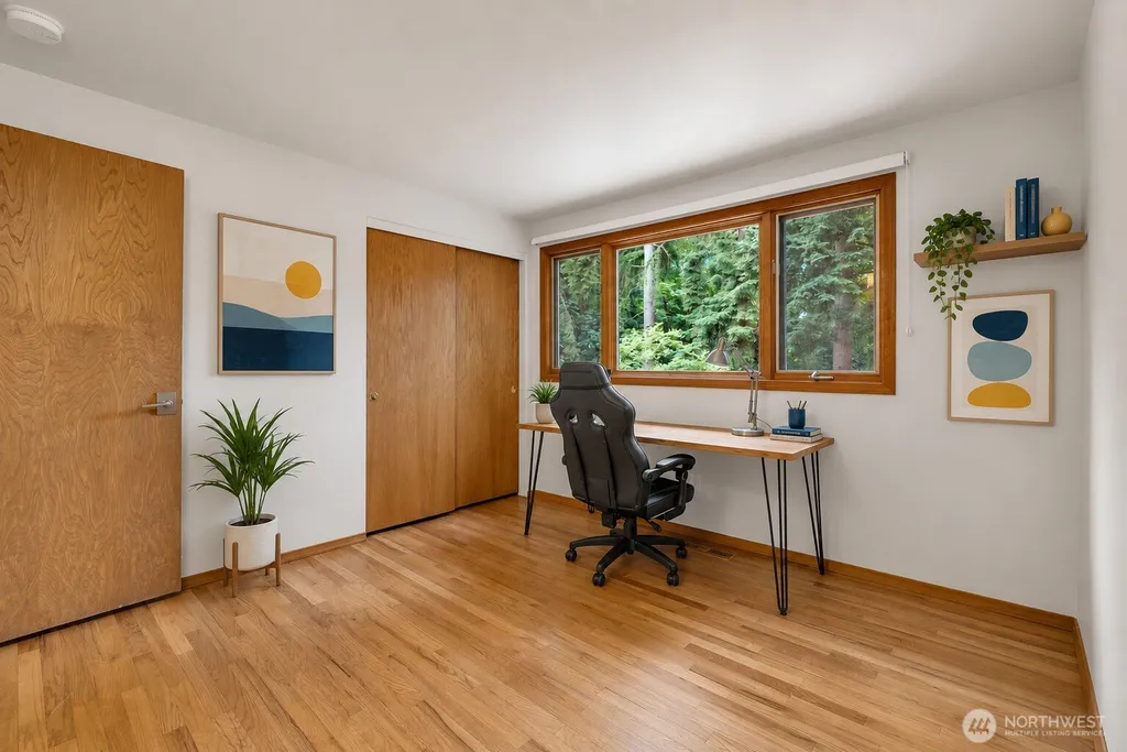 15605 72nd Avenue NE Kenmore WA 98208