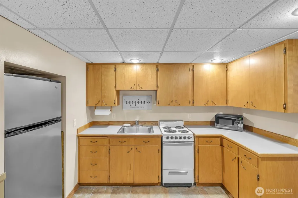 15605 72nd Avenue NE Kenmore WA 98208