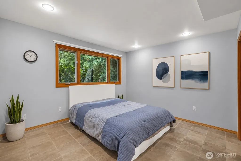 15605 72nd Avenue NE Kenmore WA 98208