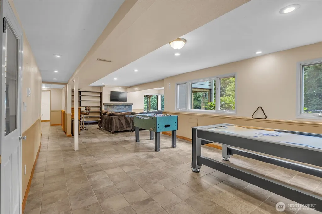 15605 72nd Avenue NE Kenmore WA 98208