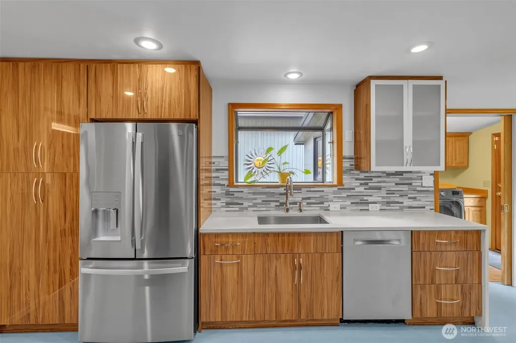 15605 72nd Avenue NE Kenmore WA 98208