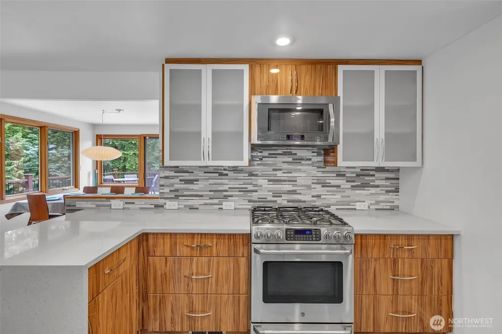 15605 72nd Avenue NE Kenmore WA 98208