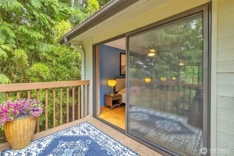 15605 72nd Avenue NE Kenmore WA 98208
