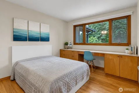 15605 72nd Avenue NE Kenmore WA 98208